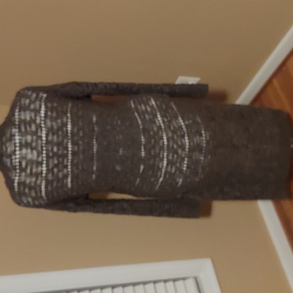 Sweater - Picture 3 of 3